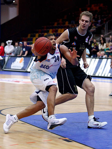 球队中的年 球队中的年