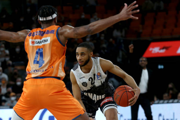 刘诚宇凭借 刘诚宇凭借